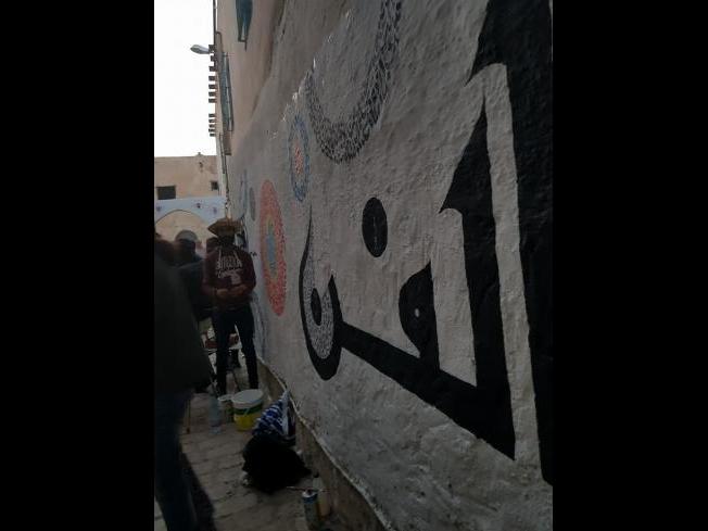 L'art de rue fait revivre la rue a Djerba houmet souk 