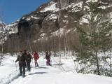 stage yoga et raquettes à neige en montagne