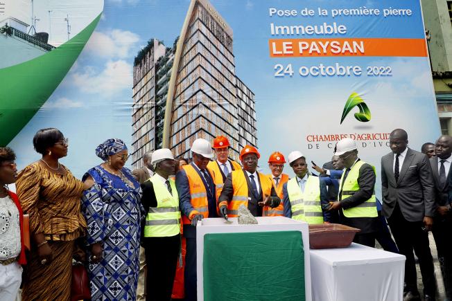 Agriculture: le ministre Kobenan Kouassi Adjoumani lance les travaux de construction de l'immeuble 
