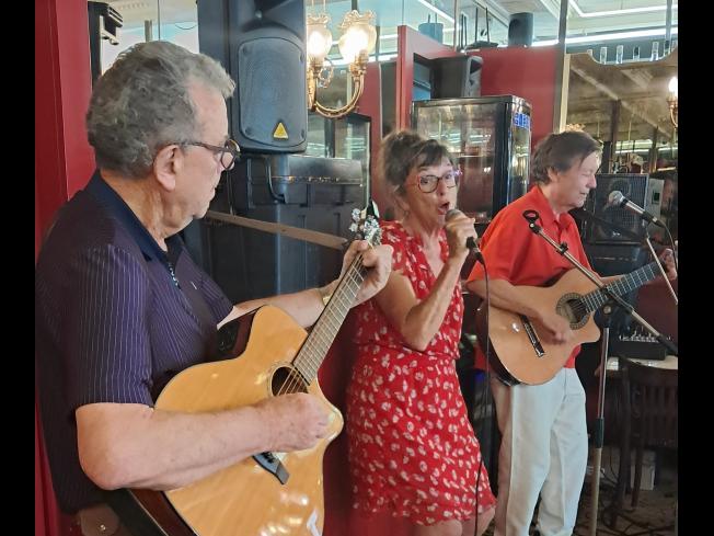 Saint juin de Bruneval : C'est un beau roman