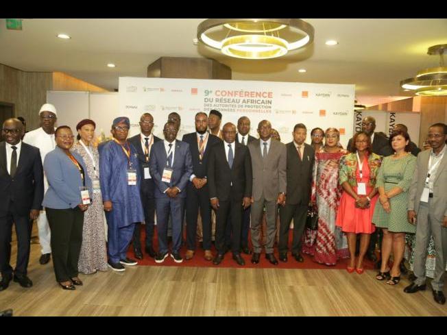 SPECIALE CONFERENCE DE PRESSE - RAPDP 2026 : M. Djibril  Ouattara, Ministre de la Transition Numérique, M. Adom, Conseil de l'ARTCI entre en scène 